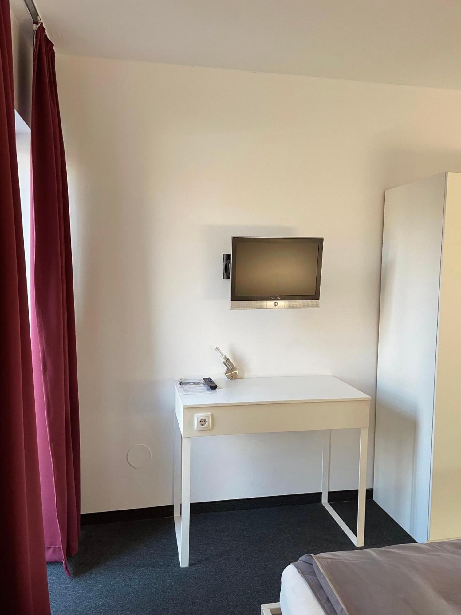 Hotel Caldor - 24H Self-Check In Muenchendorf ห้อง รูปภาพ